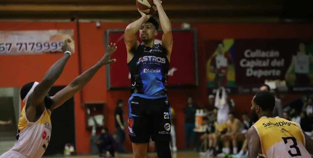 CABALLEROS RECIBEN A JALISCO EN LA FORTALEZA