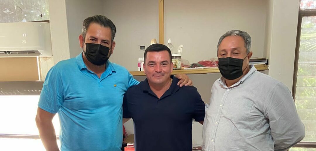 CÉSAR OCHOA, CÉSAR OJEDA Y CÉSAR ASTORGA SE REUNIERON PARA VER LOS PORMENORES DEL ESTATAL