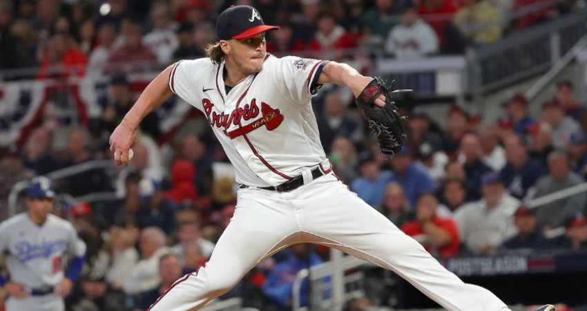 JACOB WEBB LLEGA A LOS YAQUIS