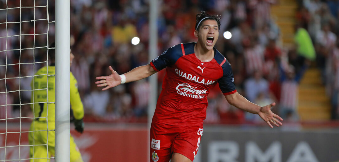 LAS CHIVAS GOLEARON AL NECAXA