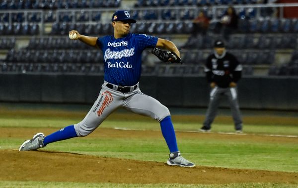 MARTÍN CARRASCO Y LOS YAQUIS BLANQUEARON A LOS MAYOS