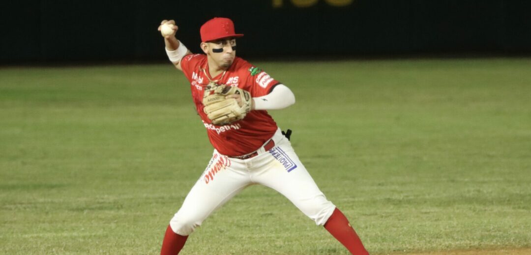 VENADOS DE MAZATLÁN CAYÓ ANTE CHARROS EN CASA