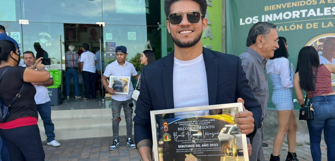 BENITO VALENZUELA, FELIZ POR GANAR PREMIO AL 'DEBUTANTE DEL AÑO'
