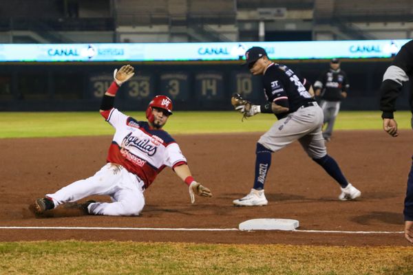 DIVIDEN TRIUNFOS ÁGUILAS Y SULTANES EN DOBLE CARTELERA