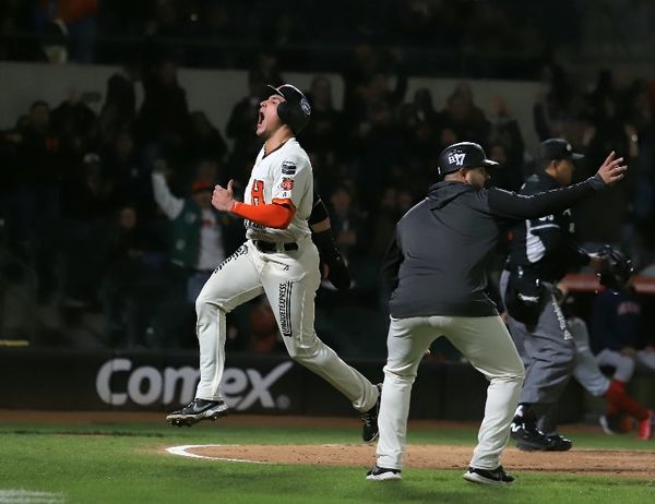 NARANJEROS LIGA SU TRIUNFO 15 JUGANDO EN CASA
