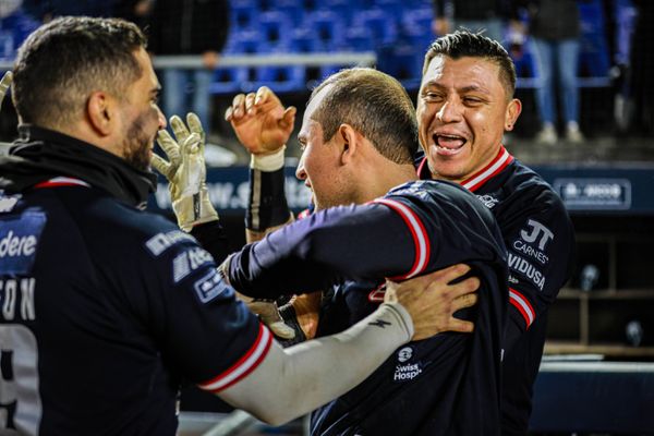 SULTANES VENCE A CHARROS EN DOCE ENTRADAS
