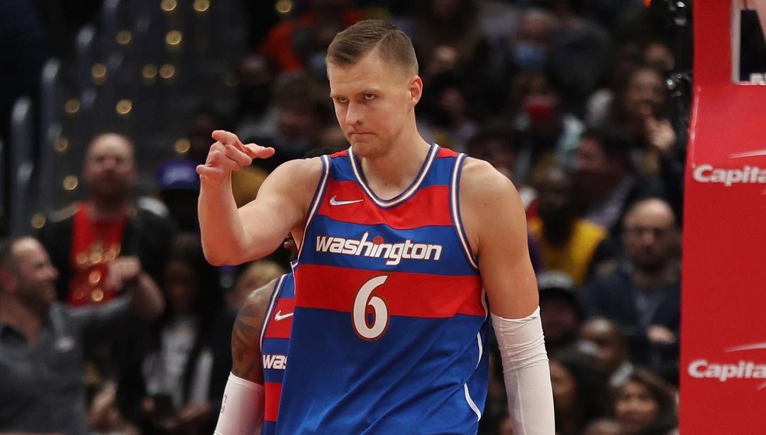 KRISTAPS PORZINGIS, CERCA DE SER TRASPASADO DE WIZARDS A CELTICS