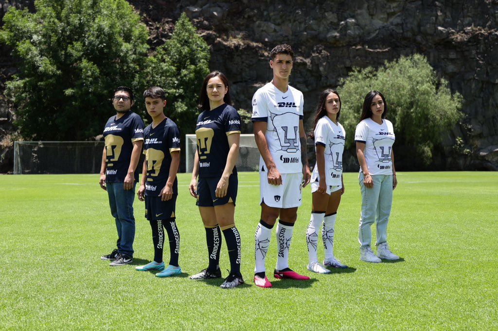 PUMAS UNIFORMES