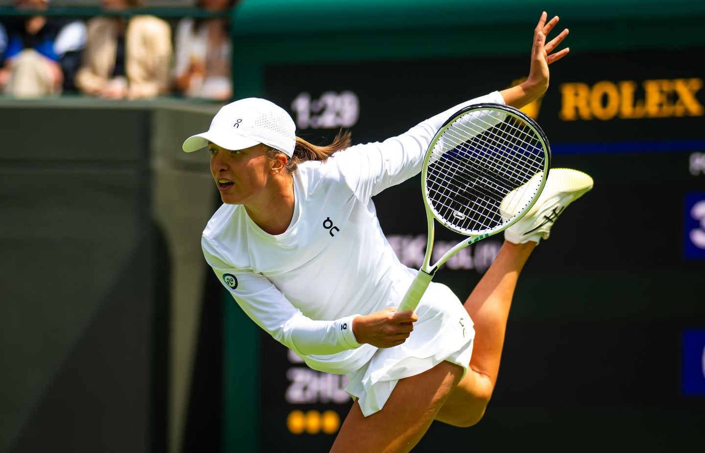 IGA SWIATEK AVANZA A LA TERCERA RODNA EN WIMBLEDON