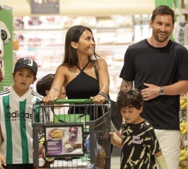 MESSI DE COMPRAS