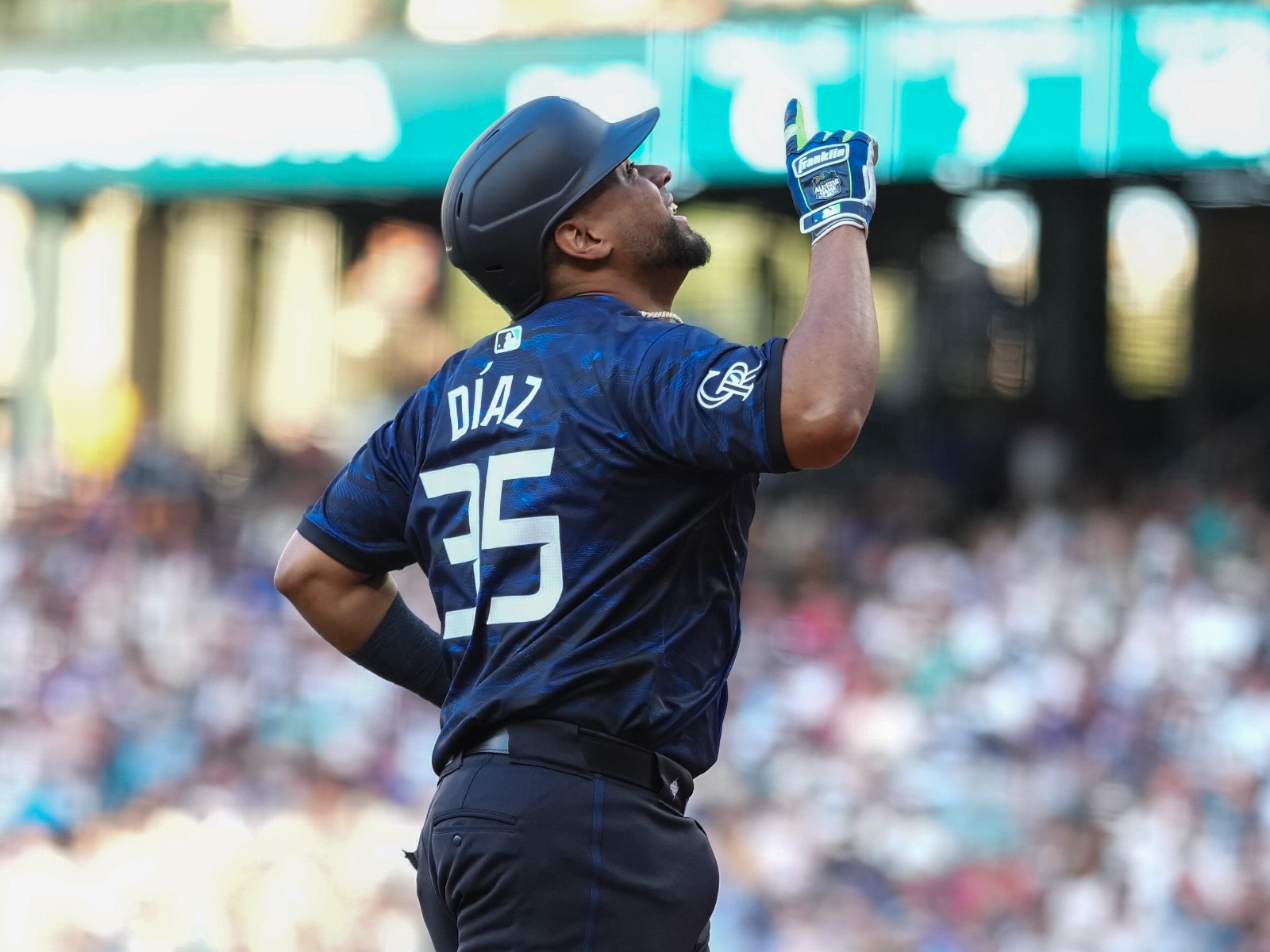 ELIAS DIAZ EL MVP DEL JUEGO DE ESTRELLAS; LA LIGA NACIONAL TERMINA CON LA MALA RACHA