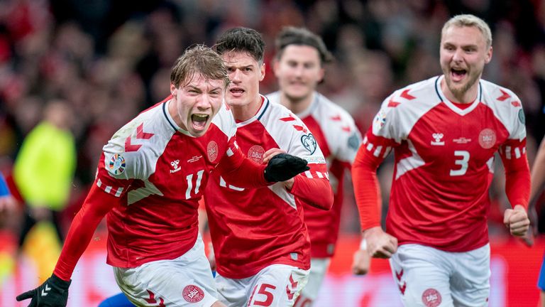 RASMUS HOJLUND LLAMA LA ATENCIÓN DE MANCHESTER UNITED Y PSG