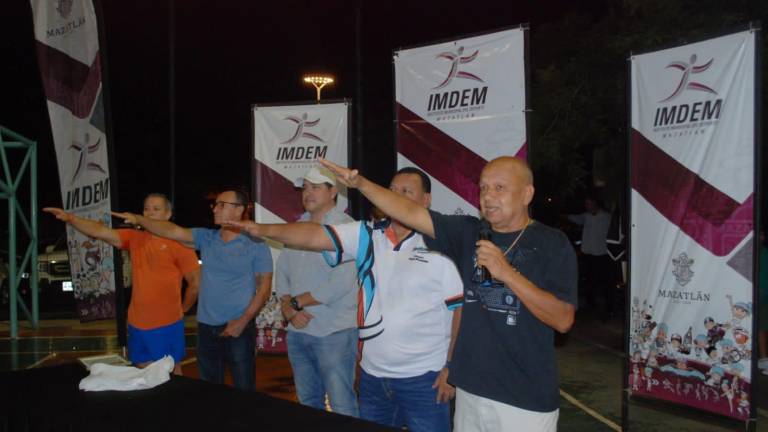 ARRANCA LA LIGA VETERANOS DE BASQUETBOL EN INFO PLAYAS