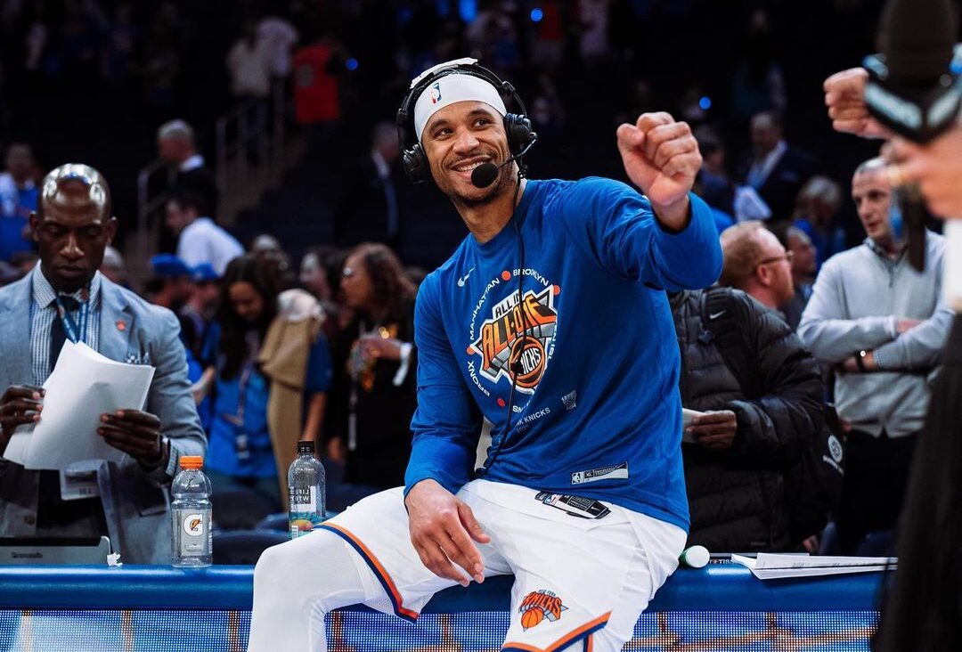 JOSH HART SEGUIRÁ COMO JUGADOR DE LOS KNICKS