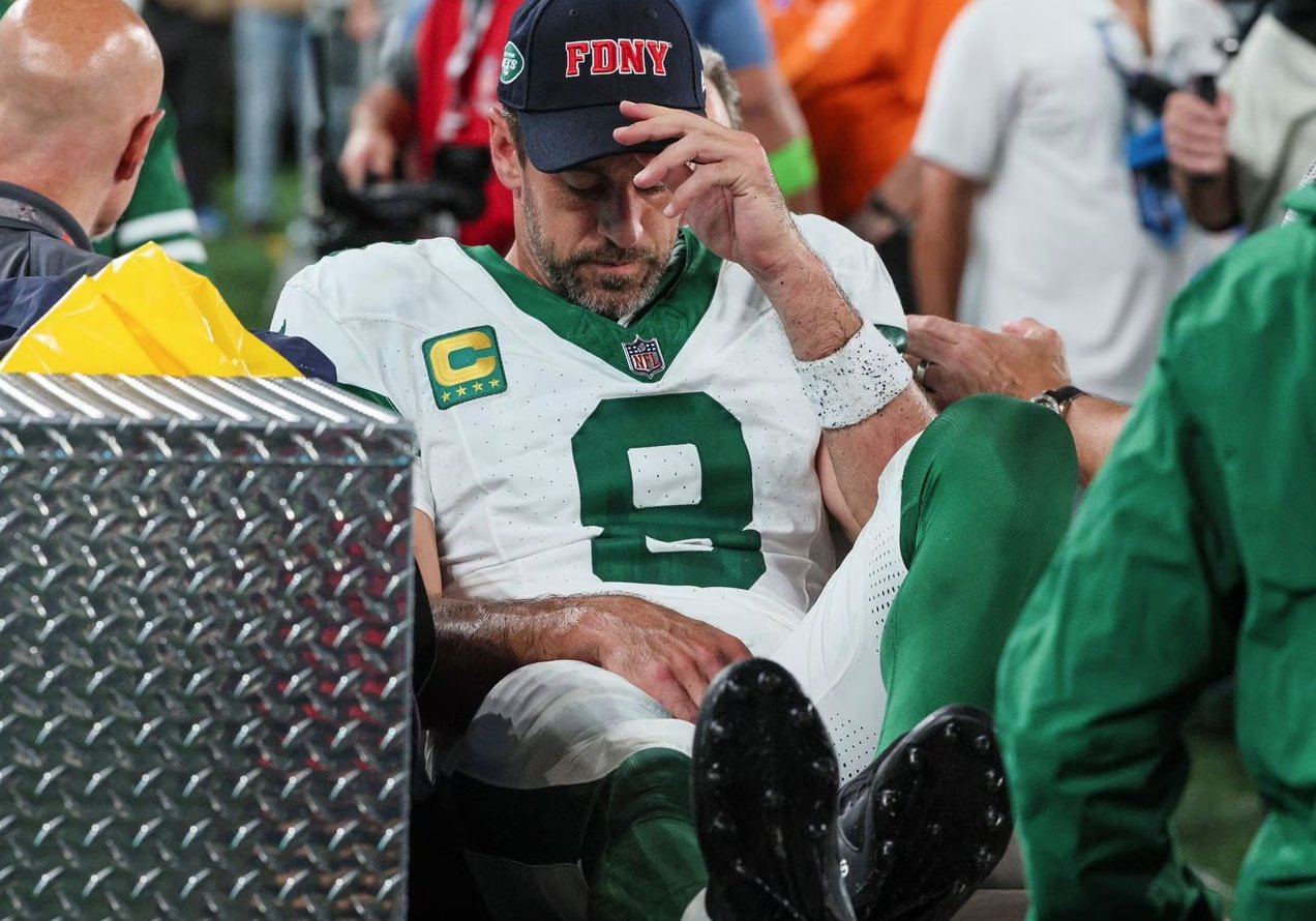 AARON RODGERS SUFRIÓ DESGARRO DEL TENDÓN DE AQUILES
