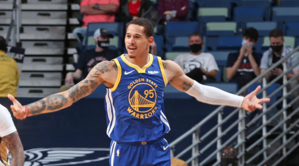 JUAN TOSCANO-ANDERSON, EN UN PARTIDO CON LOS WARRIORS