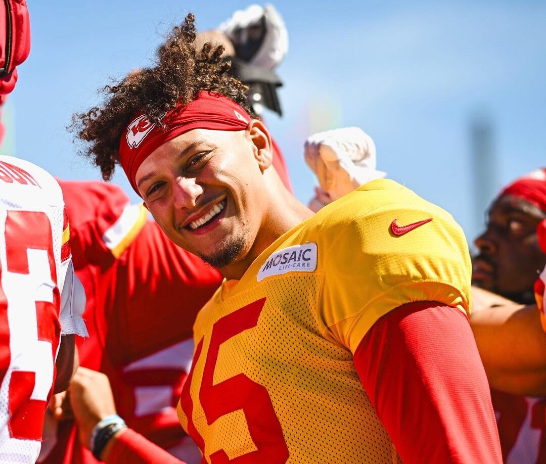 PATRICK MAHOMES, MARISCAL DE CAMPO DE LOS CHIEFS