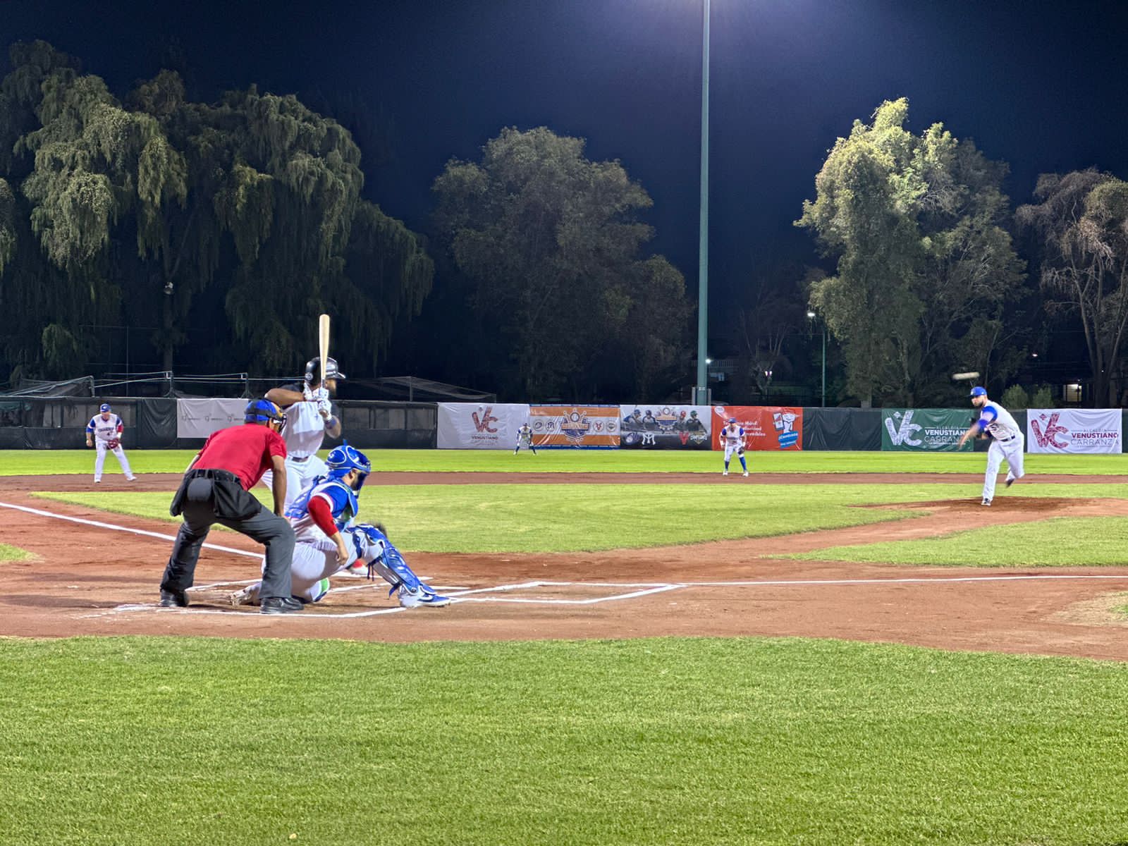 SULTANES VS CHARROS FAN FEST