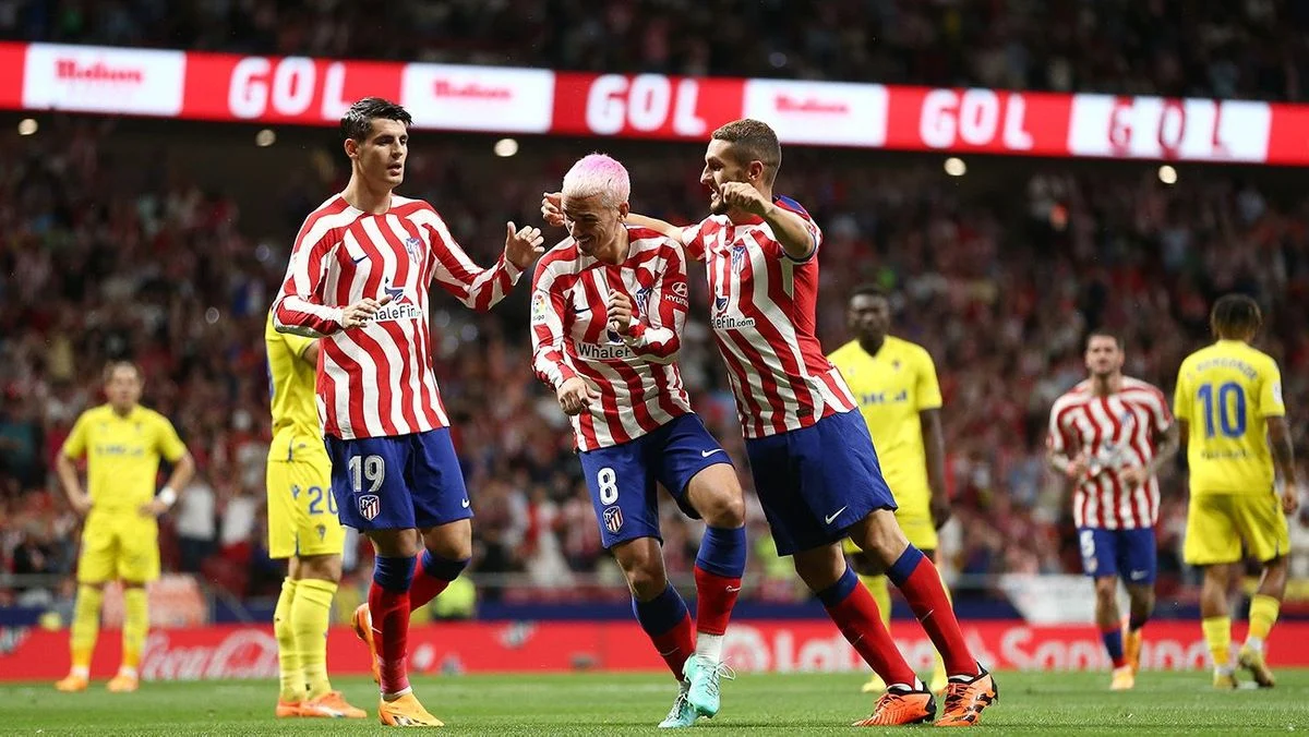 Los colchoneros festejando una anotación