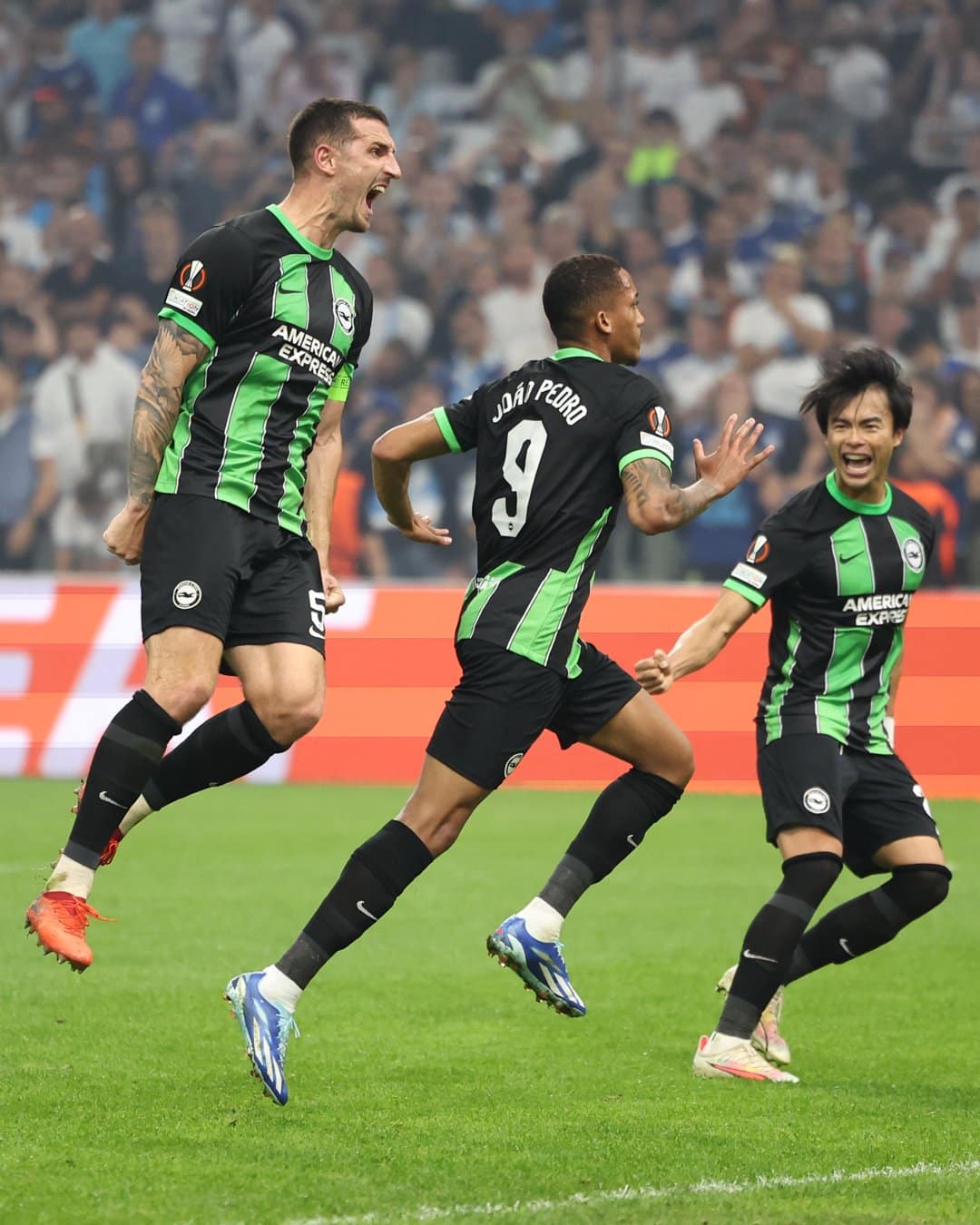 Brighton festejando el gol del empate
