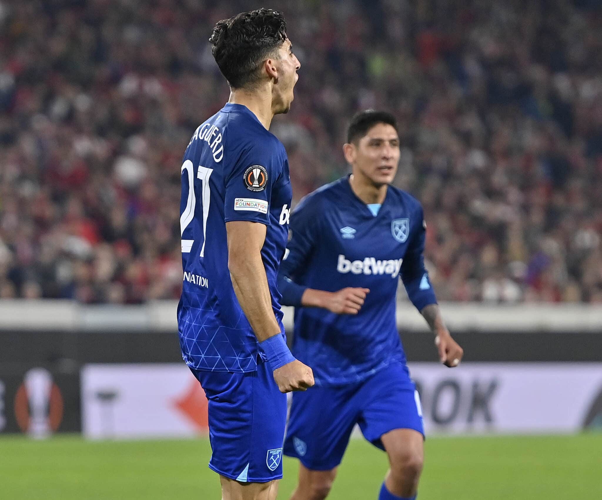 Aguerd festejando gol de la victoria