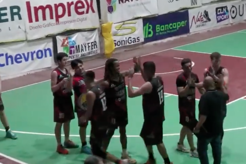MINEROS DE COSALÁ FESTEJAN LA VICTORIA ANTE EMPACADORES