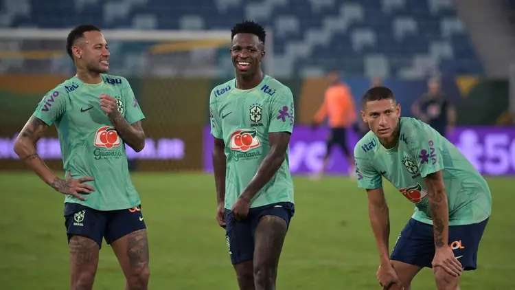 Neymar, Vini Jr y Richarlison en entrenamiento con su selección