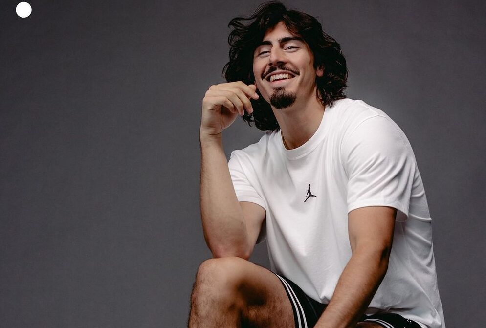 EL MEXICANO JAIME JÁQUEZ JR EN SESIÓN DE FOTO CON LA MARCA JORDAN