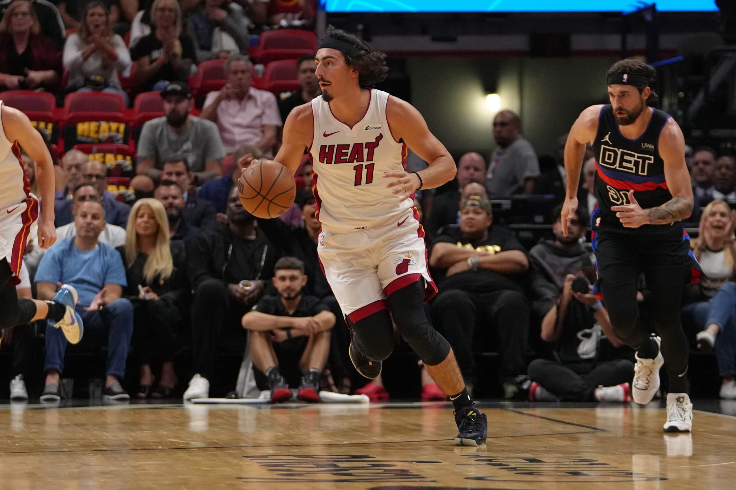 JAIME JÁQUEZ JR EN SU DEBUT CON EL HEAT