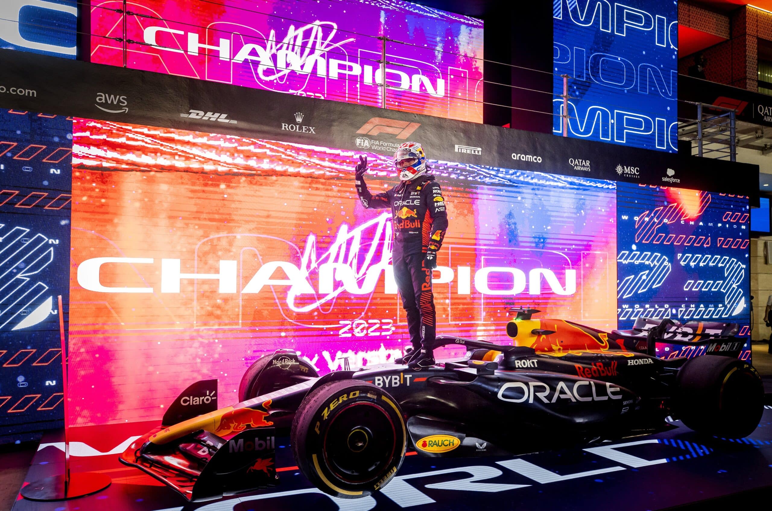 MAX VERSTAPPEN CELEBRA SU TERCER TÍTULO EN FILA EN LA FÓRMULA 1