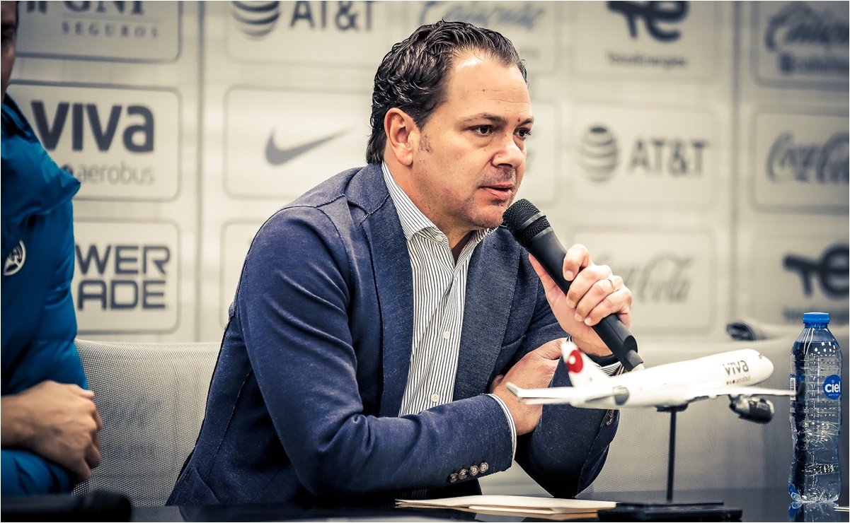 Santiago Baños América