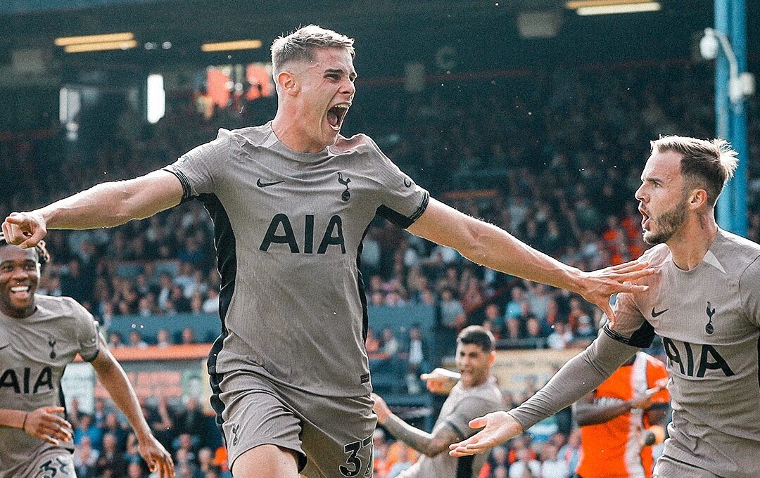 Spurs festejando el gol del triunfo