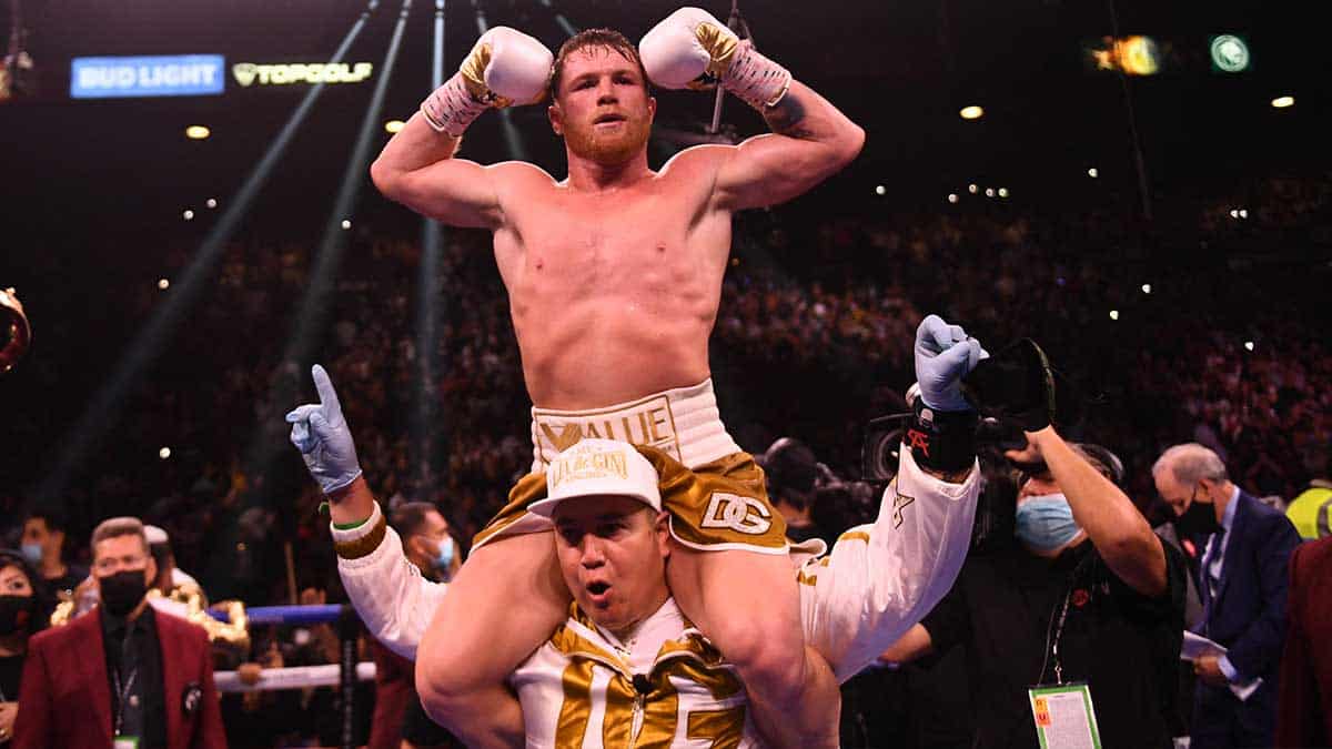 El entrenador del Canelo Álvarez es laurado con el Premio del Deporte Nacional otorgado por la CONADE.
