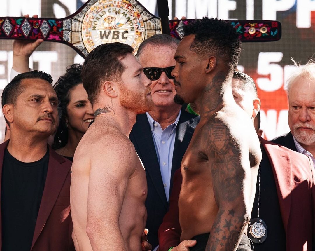 CANELO ÁLVAREZ Y JERMELL CHARLO CARA A CARA TRAS EL PESAJE