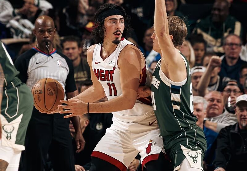 EL MEXICANO JAIME JÁQUEZ JR, JUGADOR DEL HEAT