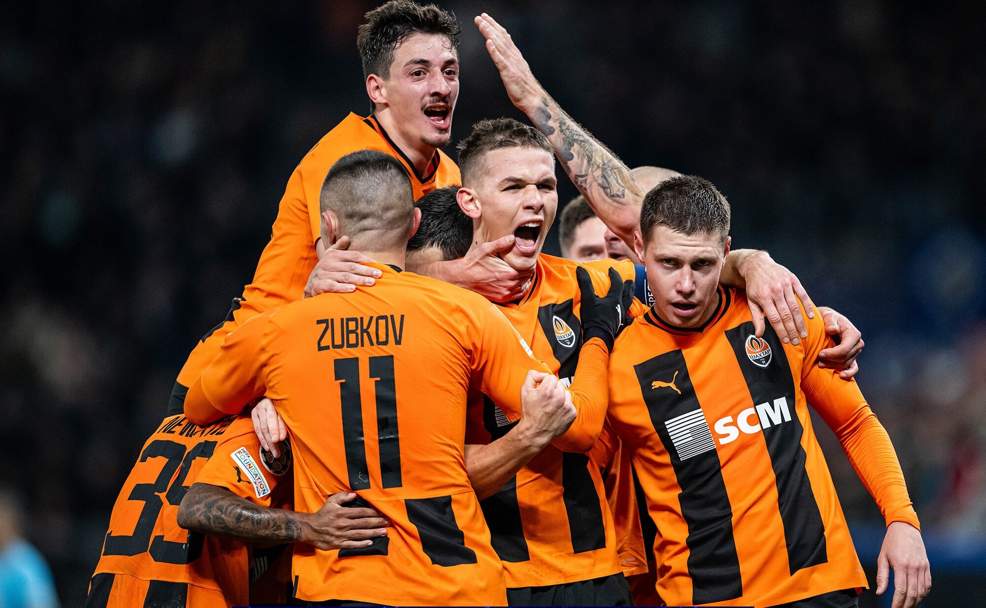 Jugadores del Shakhtar festejando la anotación