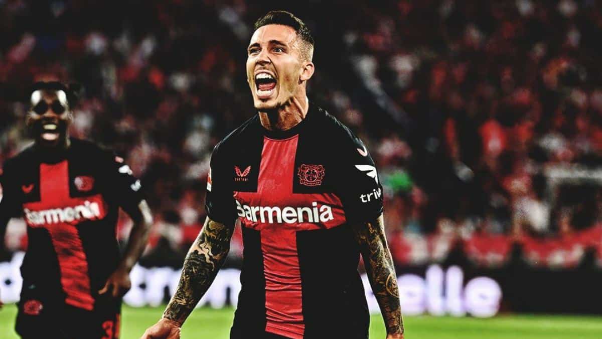 Grimaldo festejando un gol