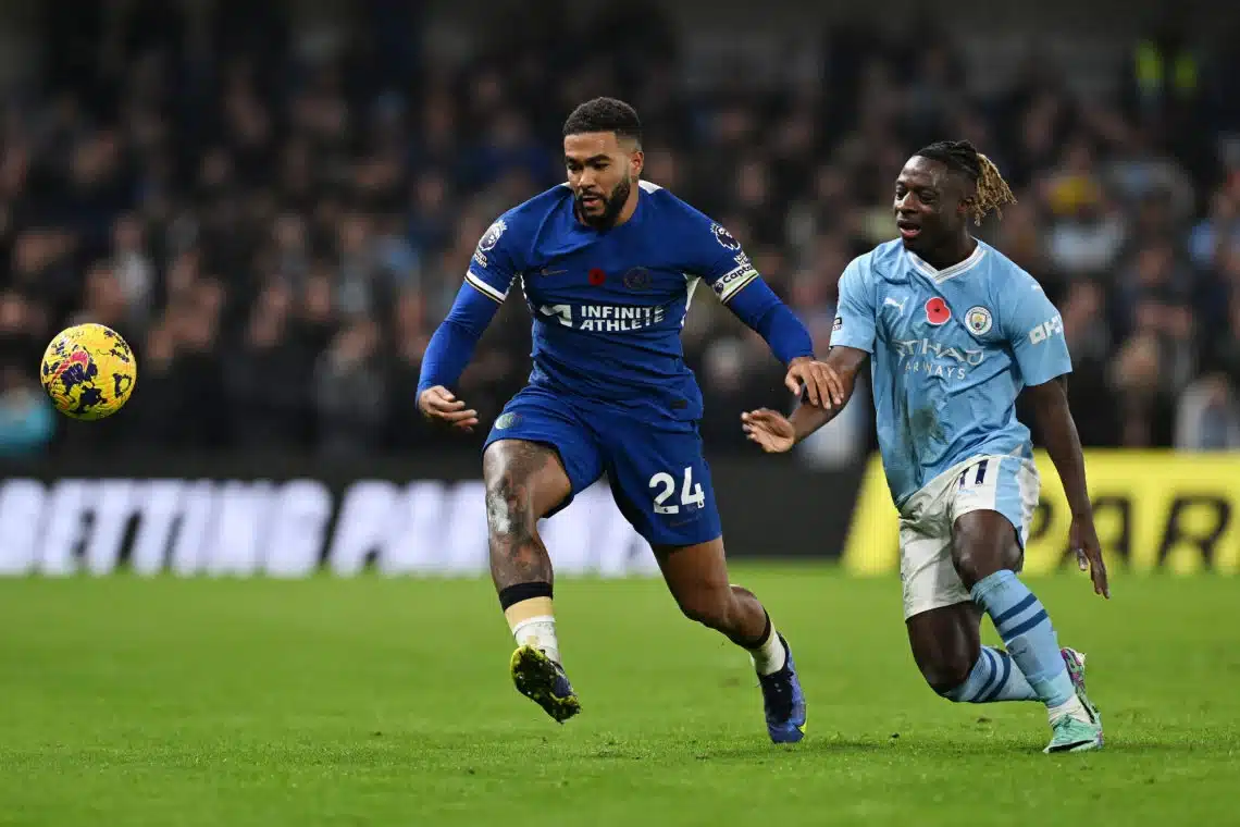 Reece James contra Doku