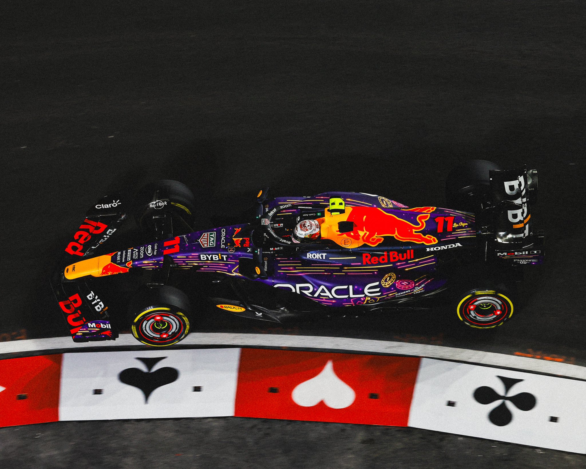 SERGIO PÉREZ EN SU VEHICULO EN GP LAS VEGAS