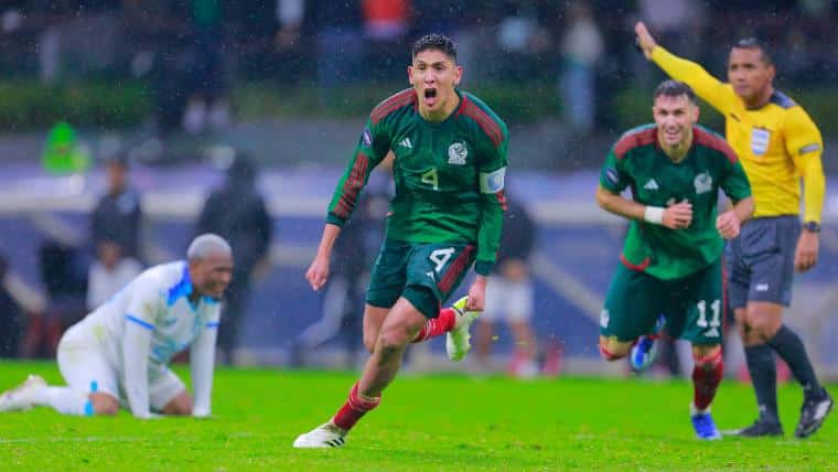 EDSON ÁLVAREZ FESTEJA EL GOL