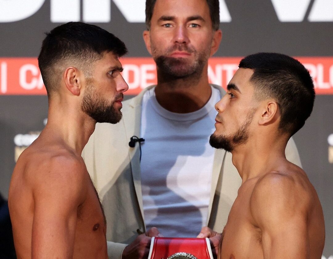 JOE CORDINA Y EDWARD VÁZQUEZ FRENTE A FRENTE LUEGO DEL PESAJE