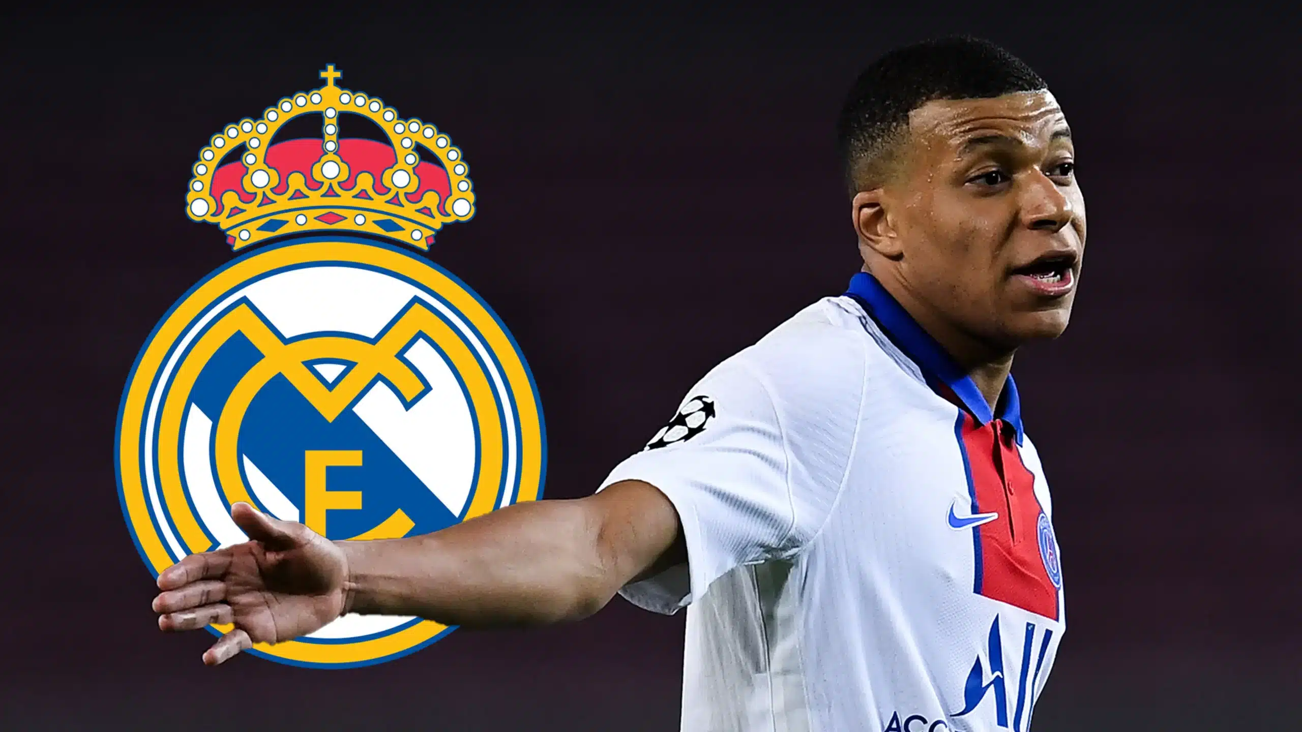 Mbappé haciendo señas a sus compañeros