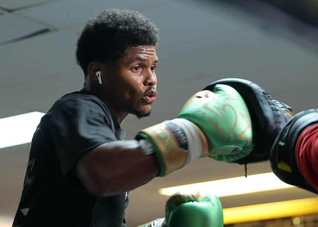 SHAKUR STEVENSON, BOXEADOR ESTADOUNIDENSE, DURANTE UN ENTRENAMIENTO
