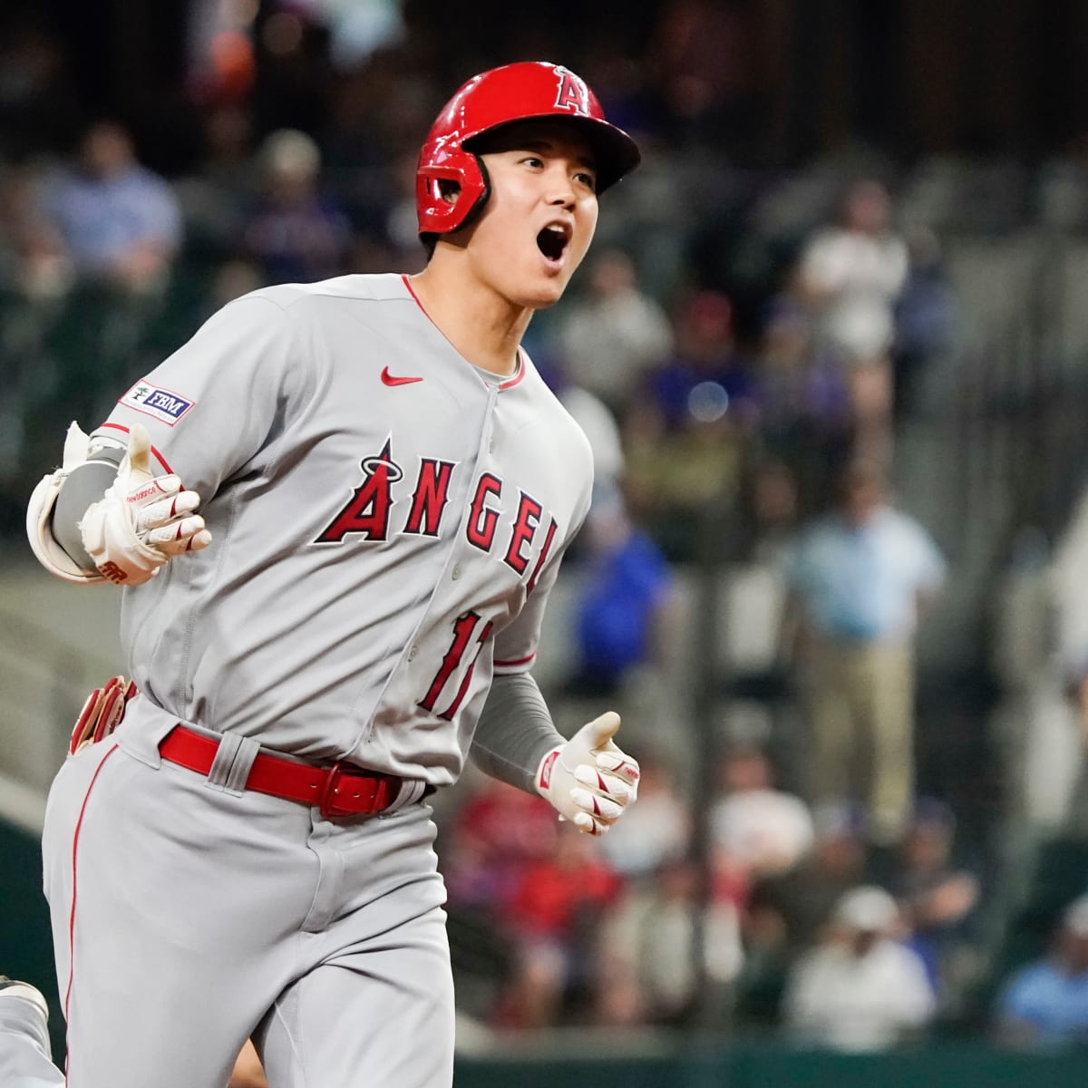 SHOHEI OHTANII FESTEJA EL HIT GANADOR