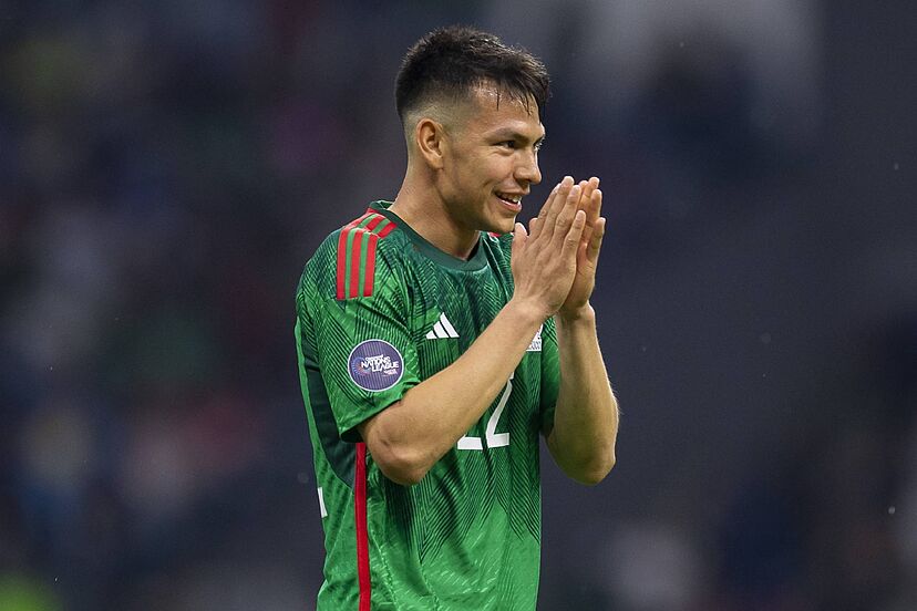 LOZANO FALLANDO UN GOL