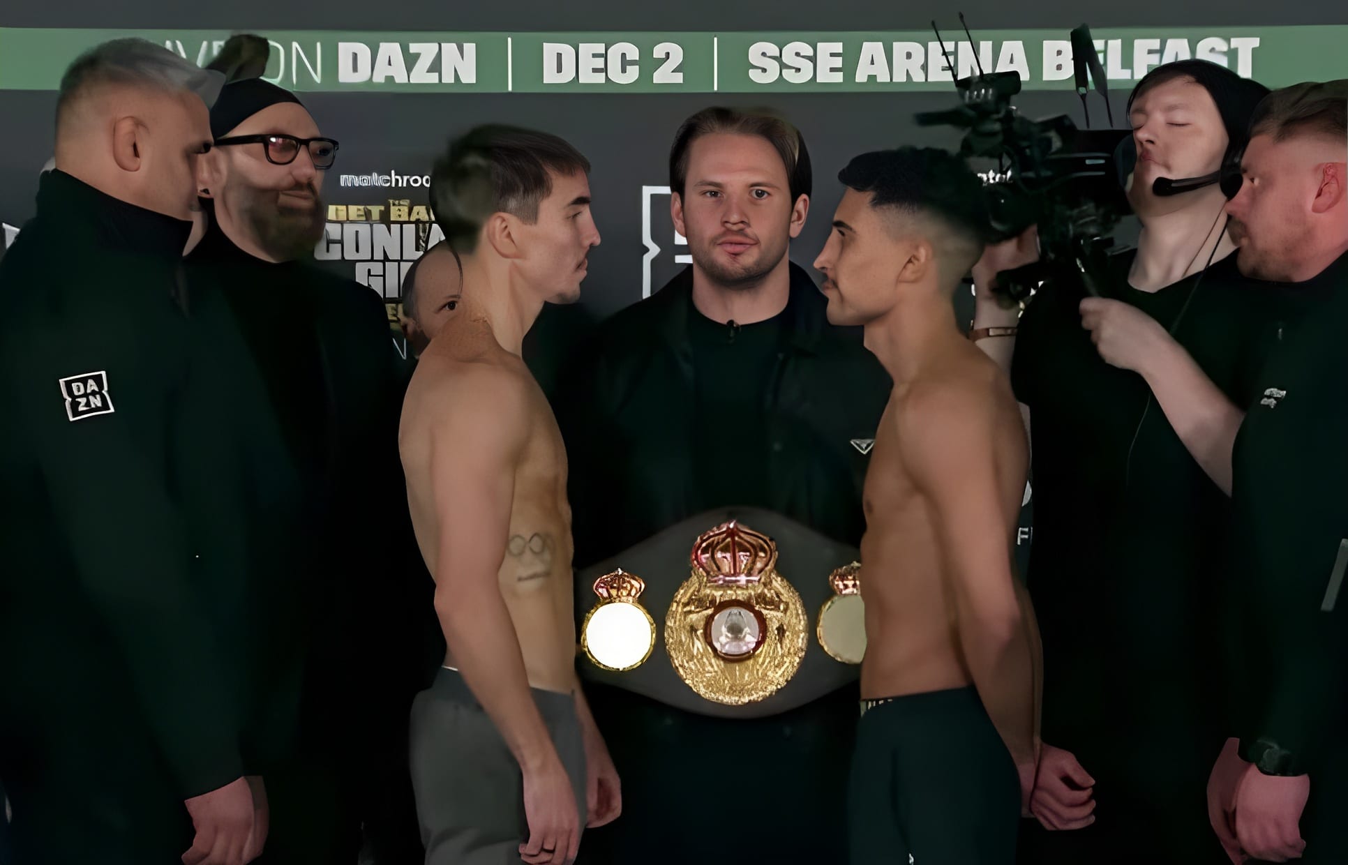 MICHAEL CONLAN Y JORDAN GILL CARA A CARA TRAS EL PESAJE