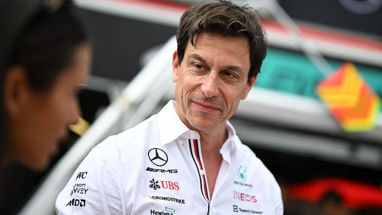 Wolff junto a Ann Rao, exsecretaria de la FIA, son señalados por espionaje.