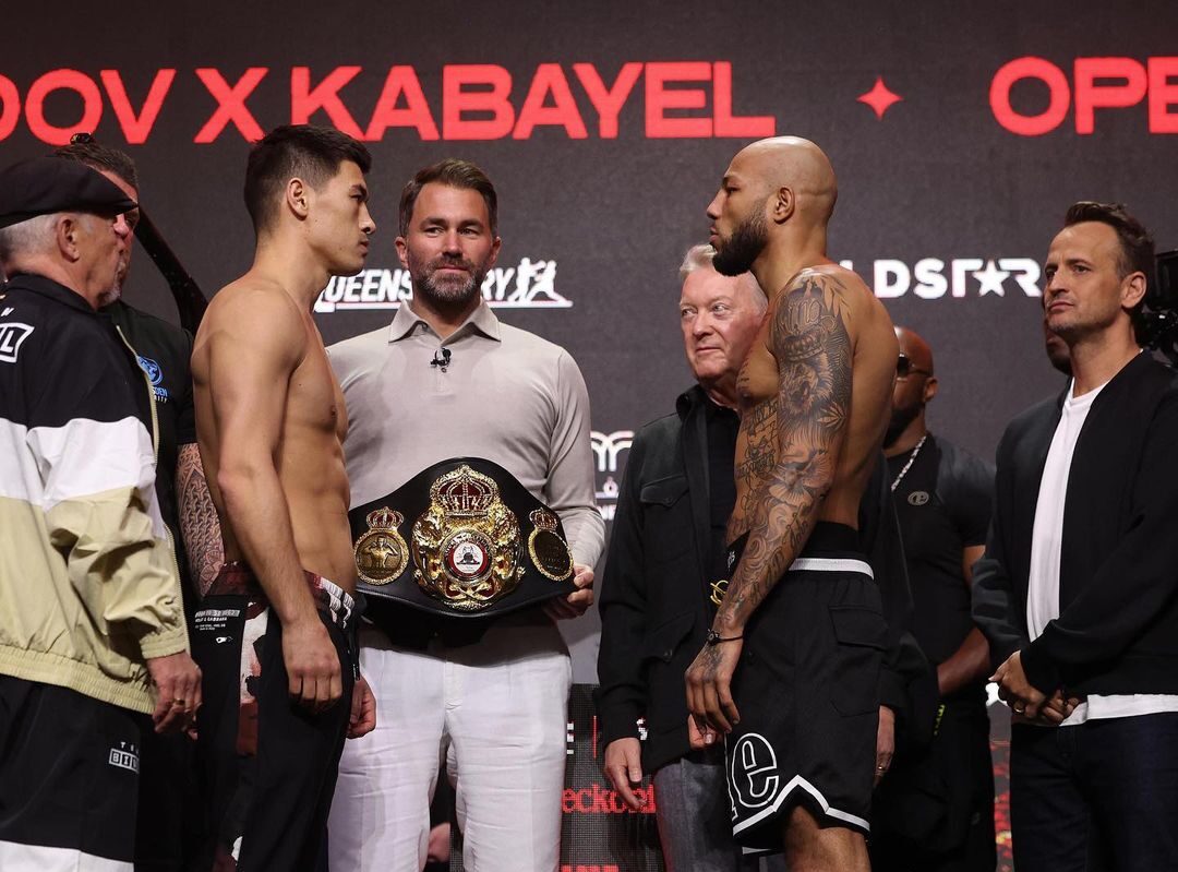 DMITRY BIVOL Y LYNDON ARTHUR CARA A CARA TRAS EL PESAJE