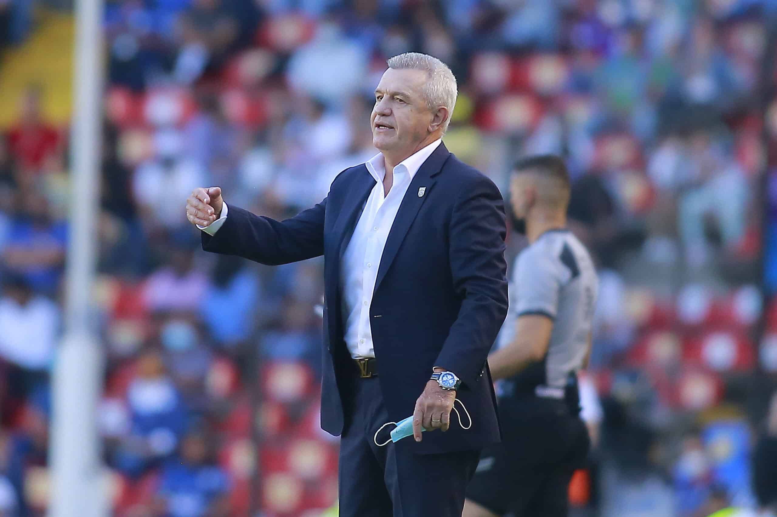 Javier Aguirre en partido de la liga española con el Mallorca.
