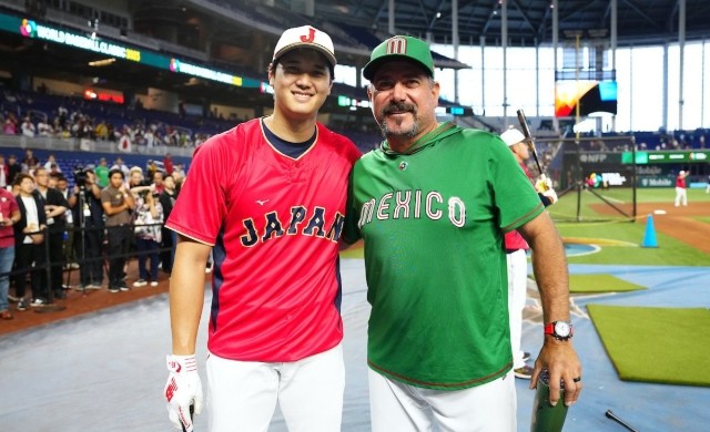 BENJAMÍN GIL MANAGER DE MÉXICO CON OTHANI JUGADO DEL JAPÓN